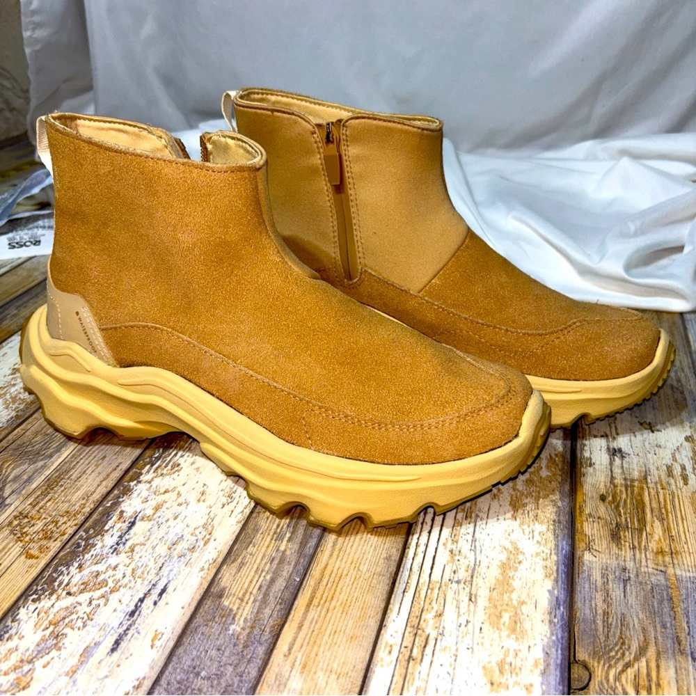 SZ 9.5 SOREL Kinetic Break thru Waterproof Tawny Buff Pull On Boots Zip Up Side